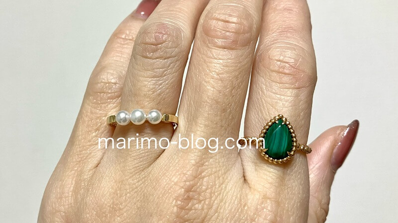 ミキモト 3連ベビーパールリングとブシュロン セルパンボエムマラカイトの重ね付け着画