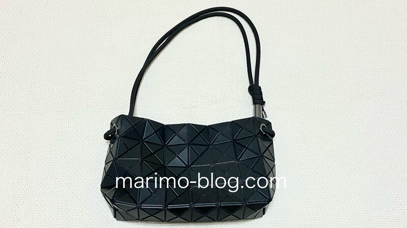 BAOBAOのLOOPのストラップを短くすれば肩掛けできる